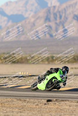 media/Dec-07-2025-CVMA (Sun) [[3e7d2de5dc]]/Race 17-Amateur Formula Middleweight/